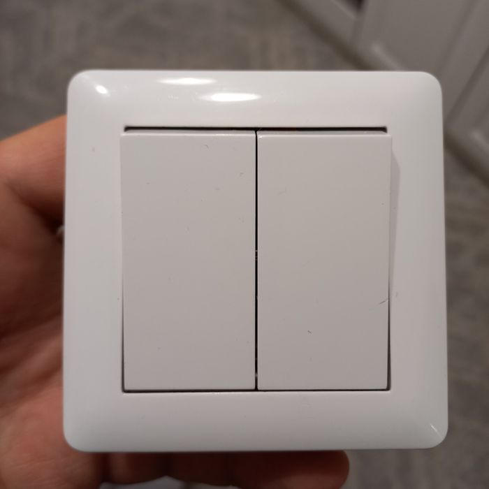 Розетки и выключатели