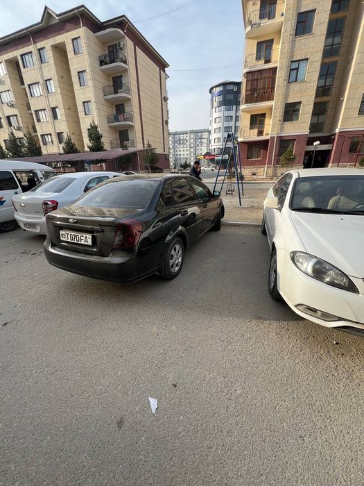 Ласетти 1,8 100 % жентра қилинган ичларигача наваротлари қилинган