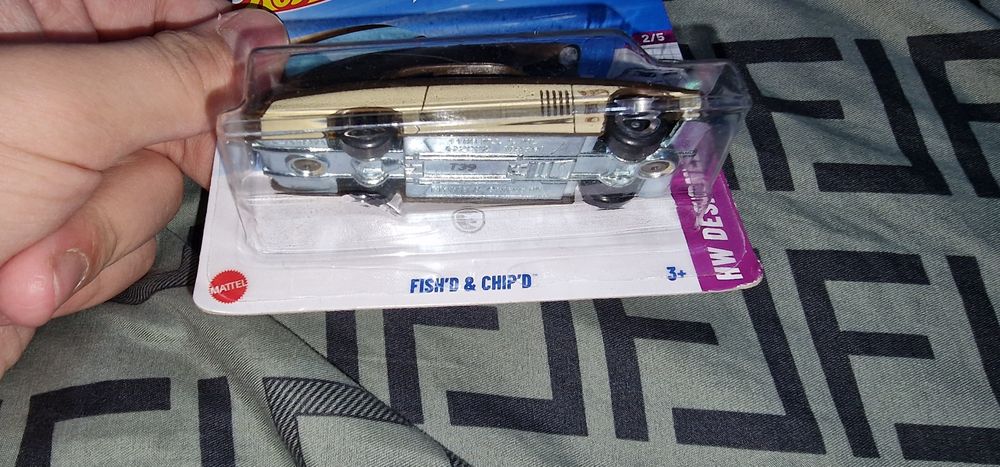 2 fiat 500e / 1 fish'd & chip'd