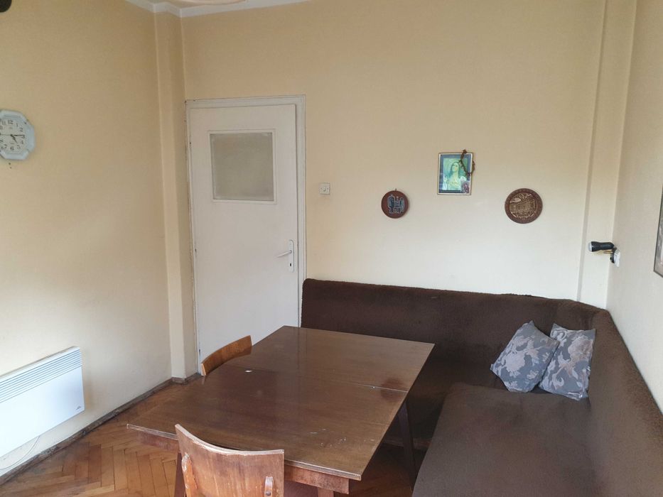 Продава се Тристаен апартамент в Габрово, Център - 92 кв.м за 666 €/кв.м - Снимка #2
