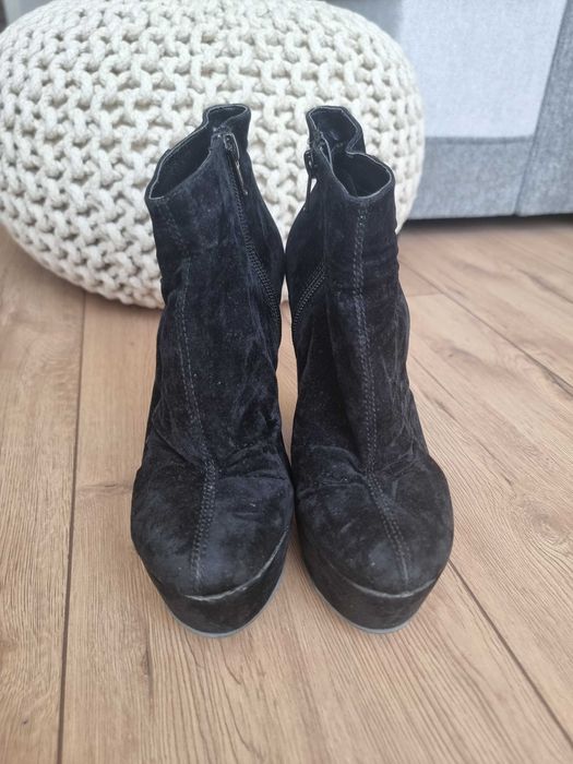 Дамски боти на платформа