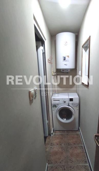 Дава се под наем Едностаен апартамент в Варна, Център - 40 кв.м за 378.93 € - Снимка #5