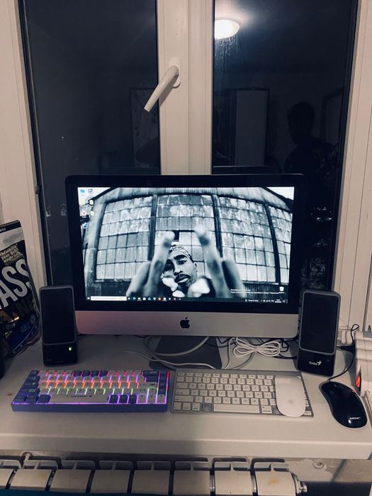 Продается Apple iMac в хорошем состоянии.