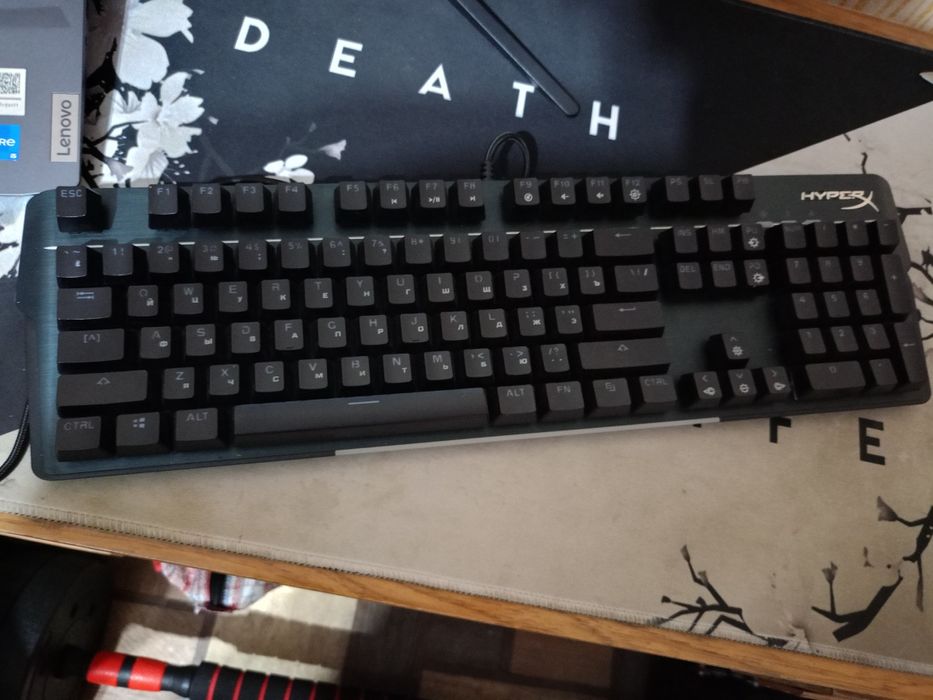Клавиатура HyperX, в отличном состоянии