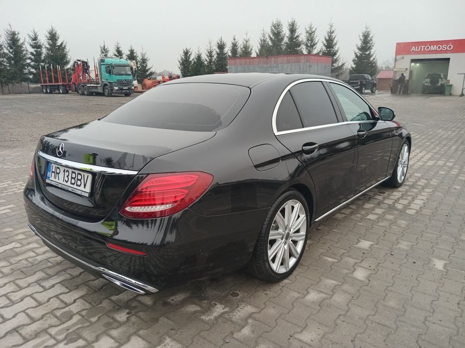 Mercedes Benz E220D