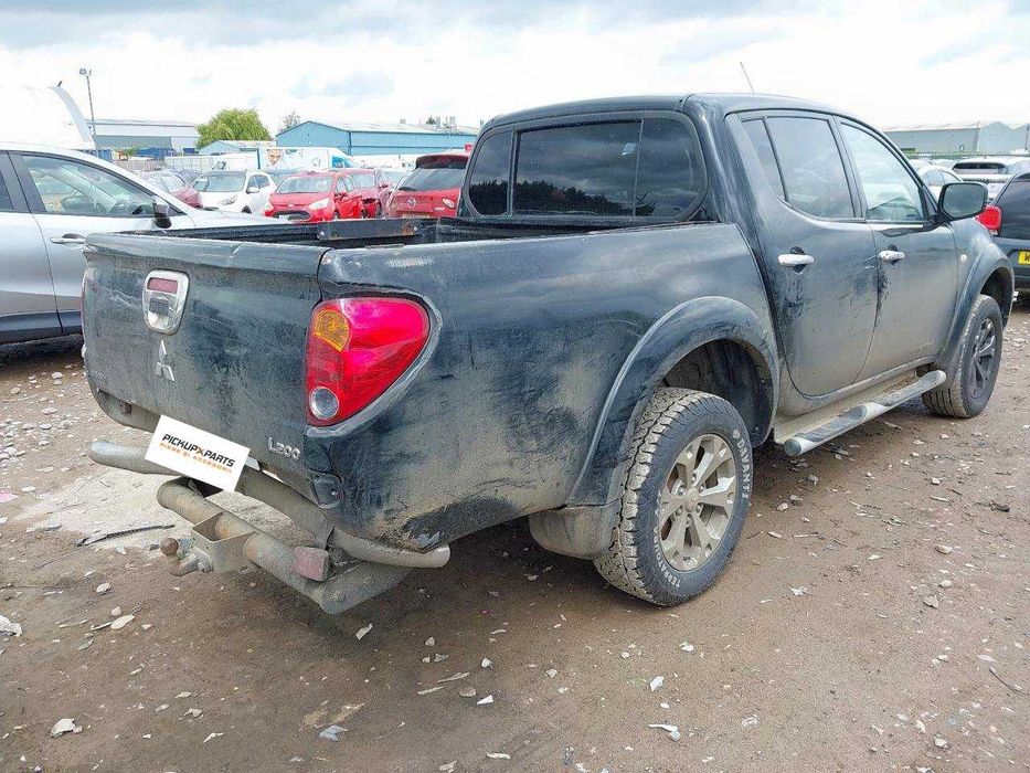Dezmembrez Mitsubishi L200 2.5 Diesel 2014