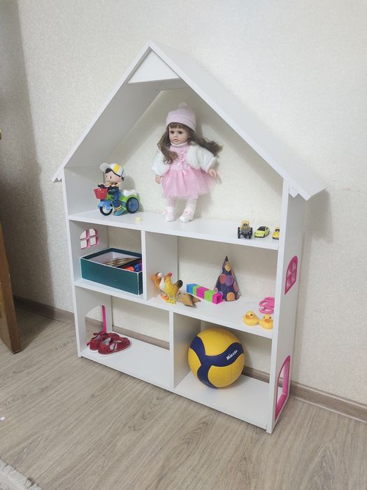 Поодается домик для кукол и игрушек