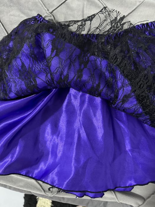 Vand costum dantela  si satin