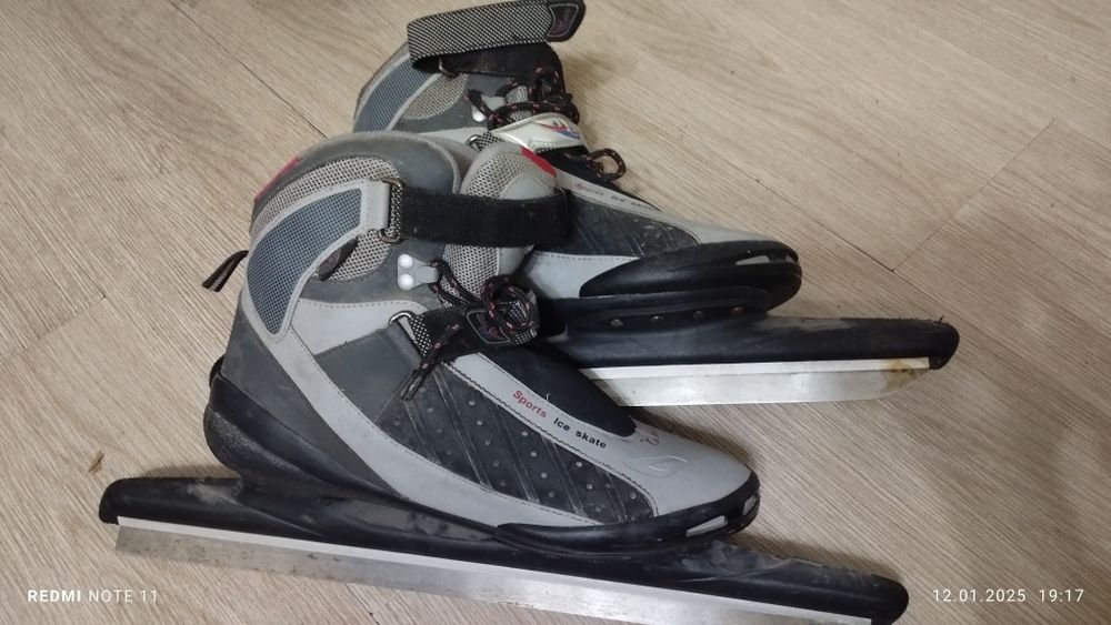 Коньки 43-44 размера