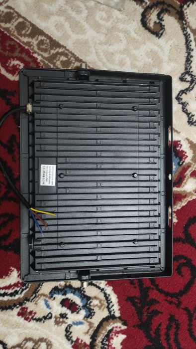 Продам Прожекторы Новый