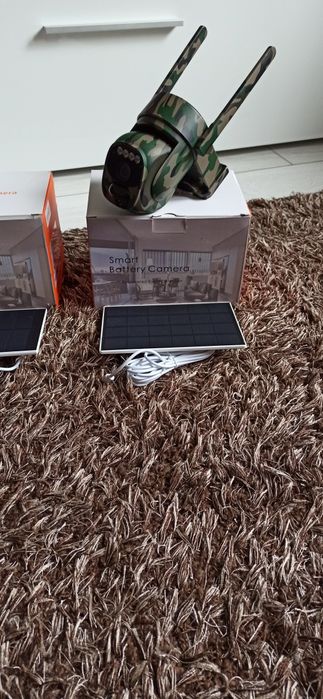 Cameră de supraveghere video rotativă 4G, cu panou solar