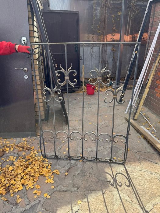 Продам решётку металлическую 97.5× 133.5