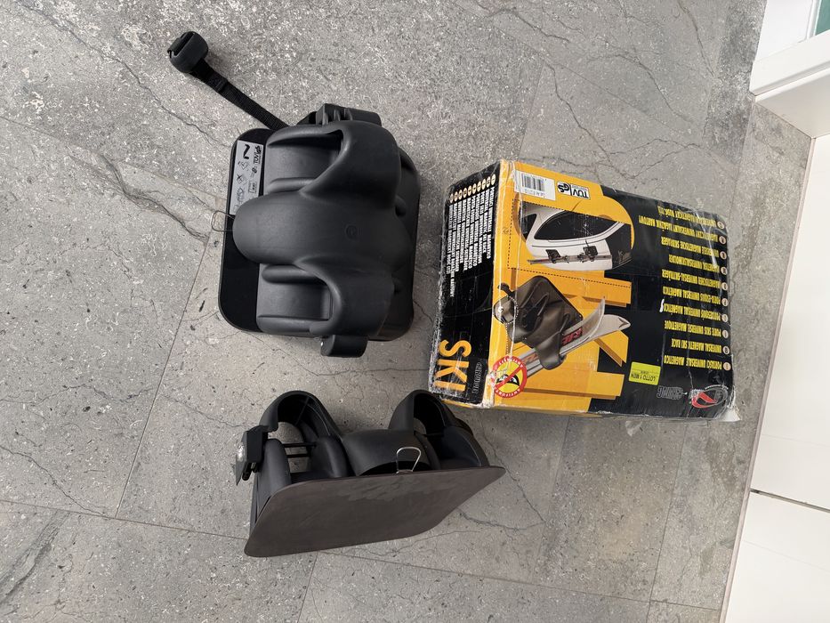 Suport magnetic pentru schiuri