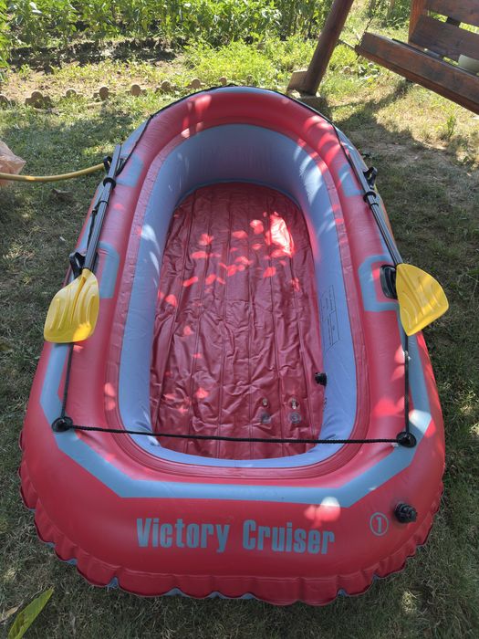 Barca gonflabila 4 persoane