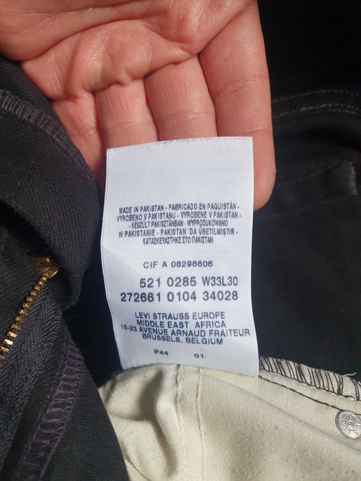 Blugi LEVI'S 521 - Marime W33 L30 (Talie 84 cm)