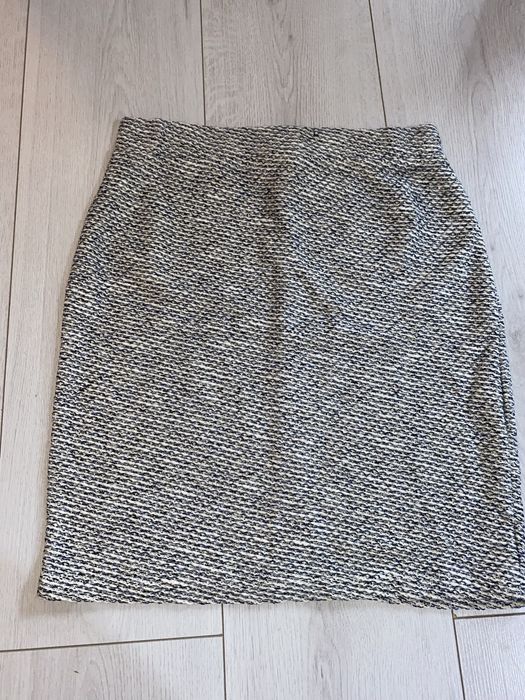 Fustite de lana, toamna/iarna , stare foarte buna