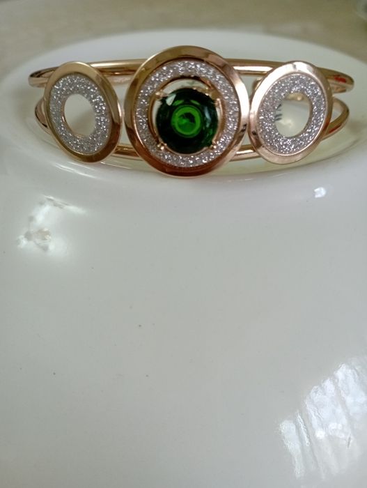 Люксовая Турецкая бижутерия.Продам Новый браслет.