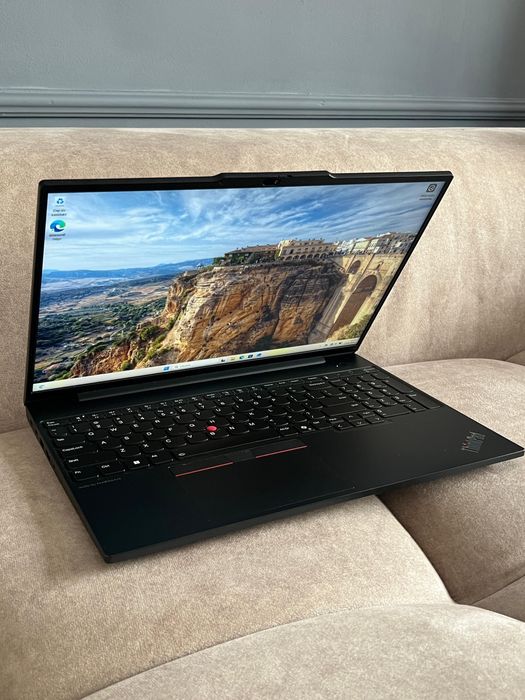 Schimb laptop Lenovo E16 Intel Ultra 5/ 48gb ram/ 1 tb