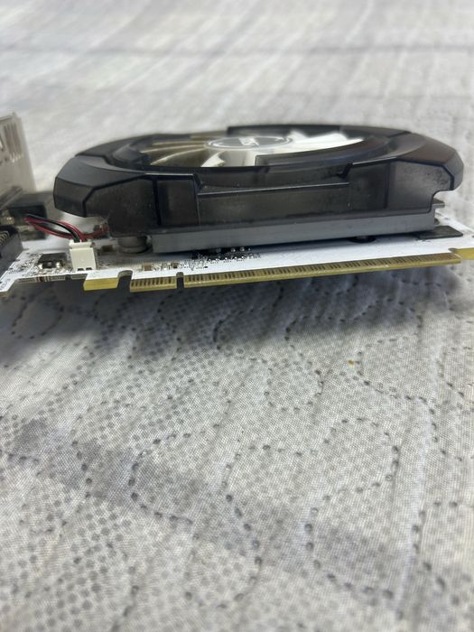 Placa video     MSI GT 730  2GB DDR3