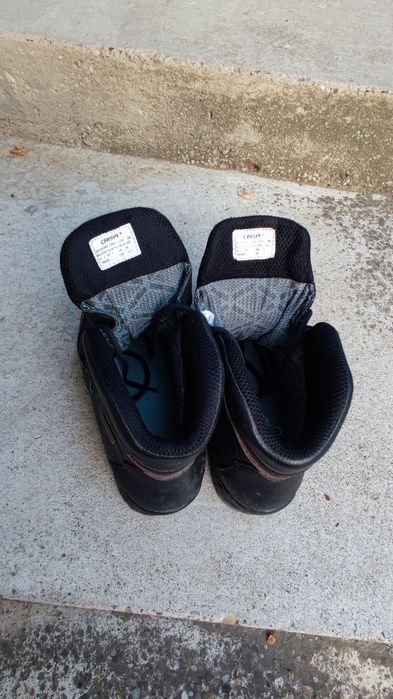 Дамски туристически обувки CRISPI номер 39