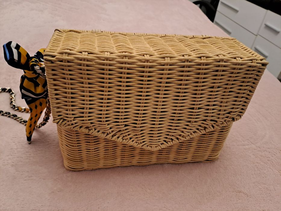 Чанти различни и колан