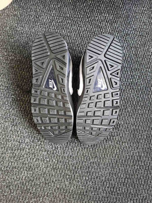 Маратонки Nike номер 36.5 и спортен екип Nike ръст 137 см