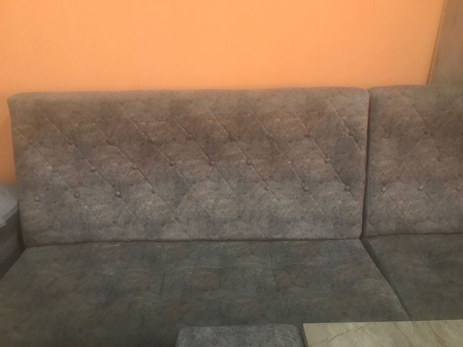 divan sotiladi holati yaxshi