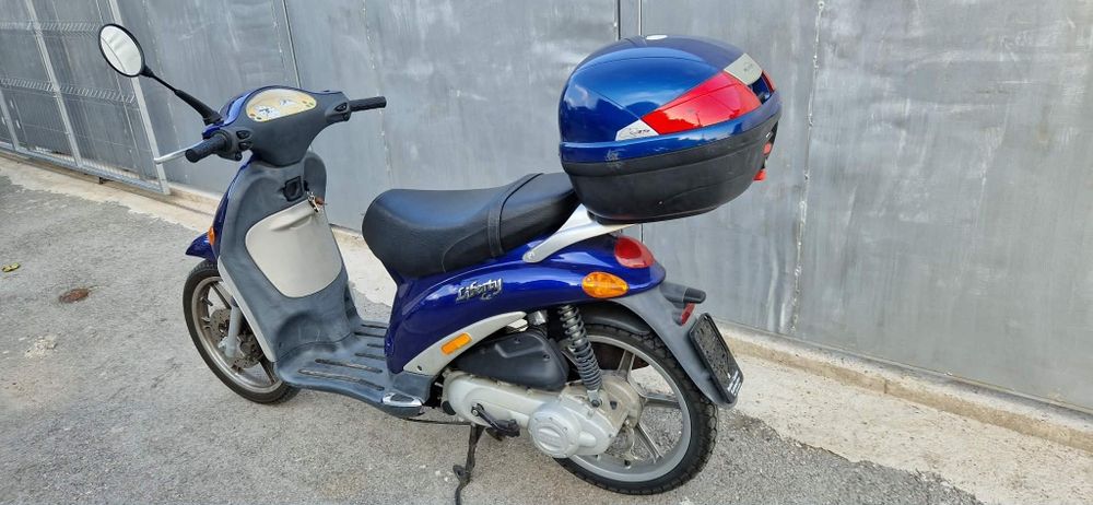 Скутер piaggio liberty