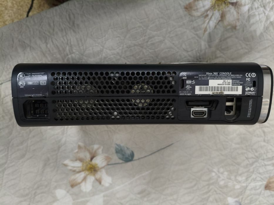 Продаю x box 360 играл