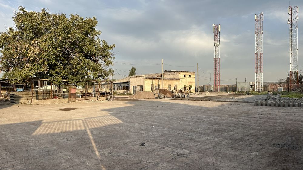 Ko’chmas mulk sotiladi