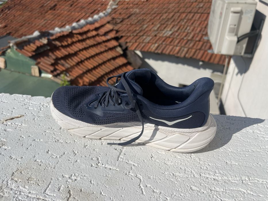Hoka One One Arahi 7 44