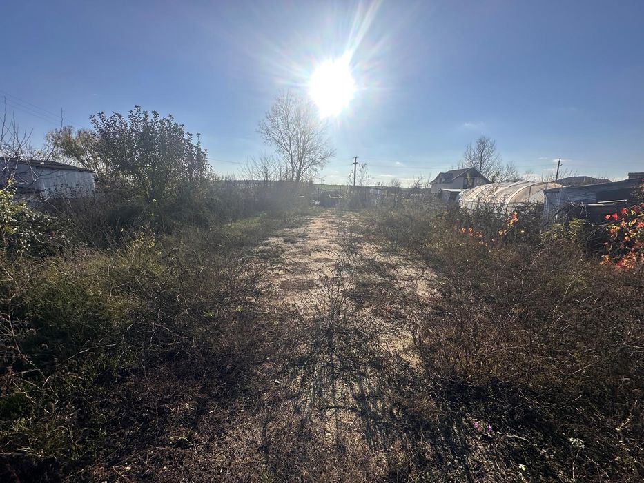 Vând Teren in Nanov