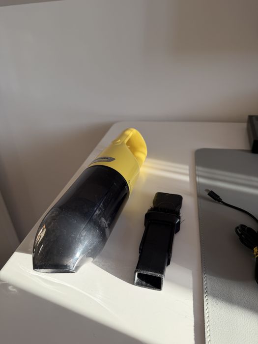 Aspirator de mana Karcher CVH