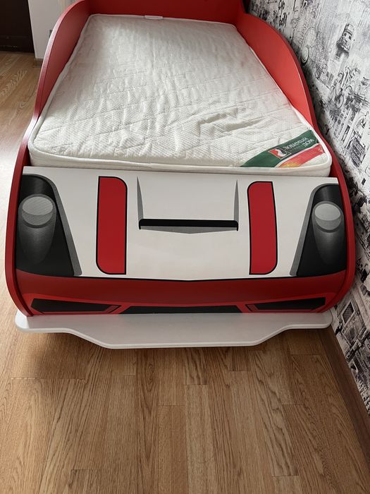 Кровать машинка детская