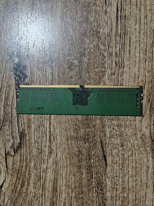 8 GB RAM ddr4 3200mhz