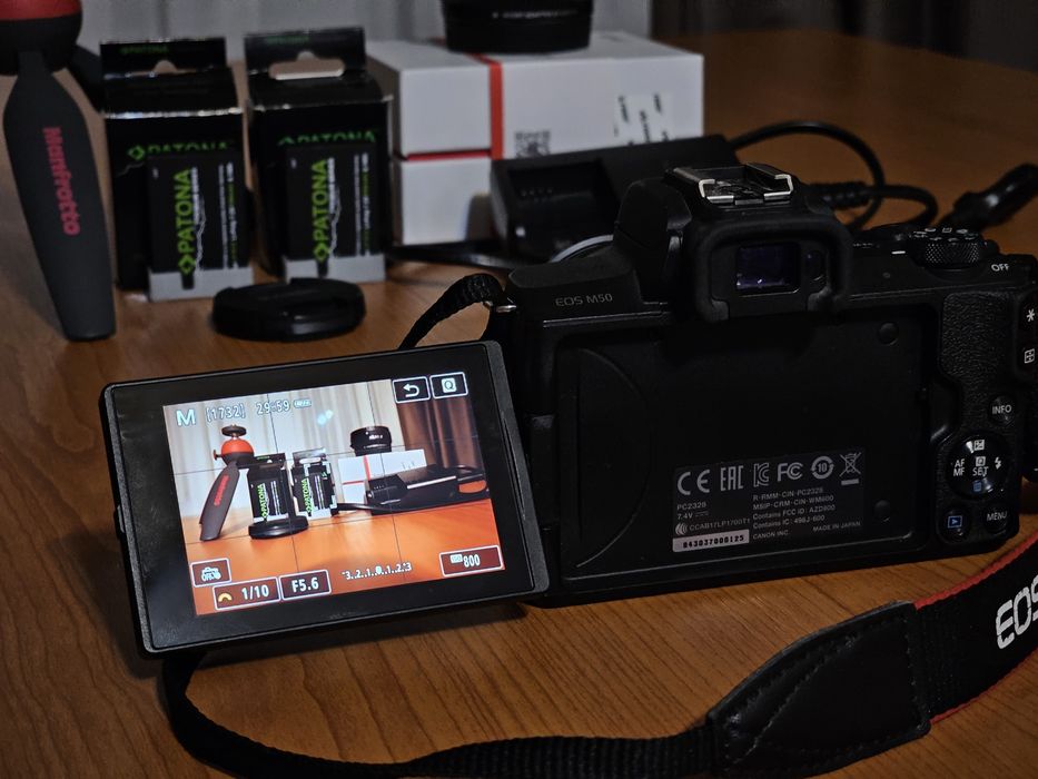 Kit camera Canon EOS M50