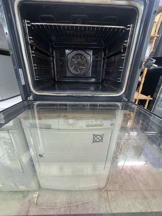 Фурна  за вграждане Electrolux