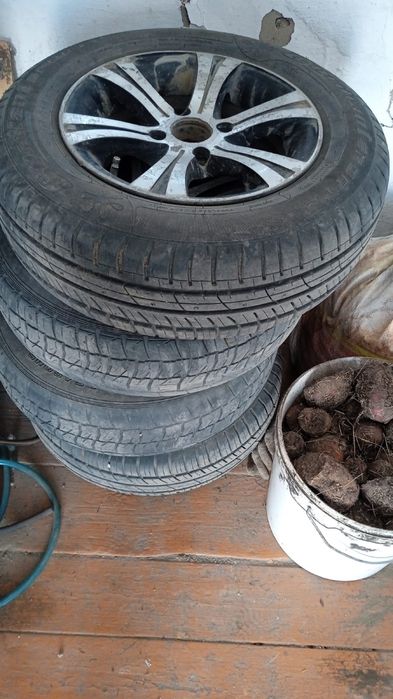 Продам диски с резиной