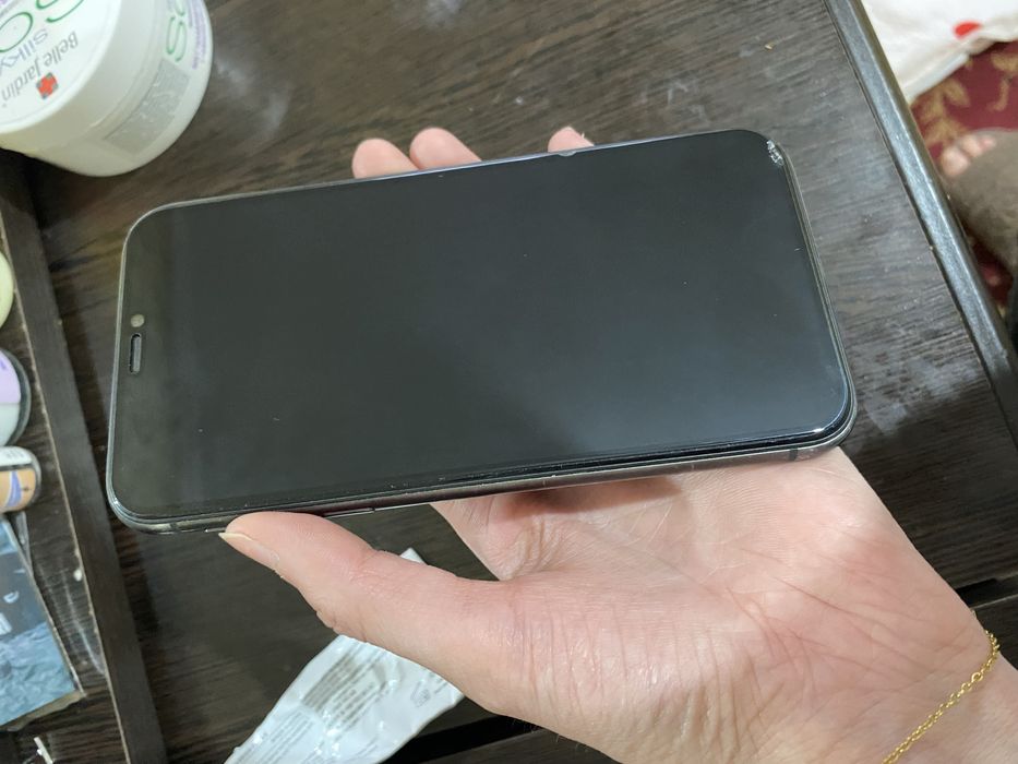 Айфон 11 срочно договор есть