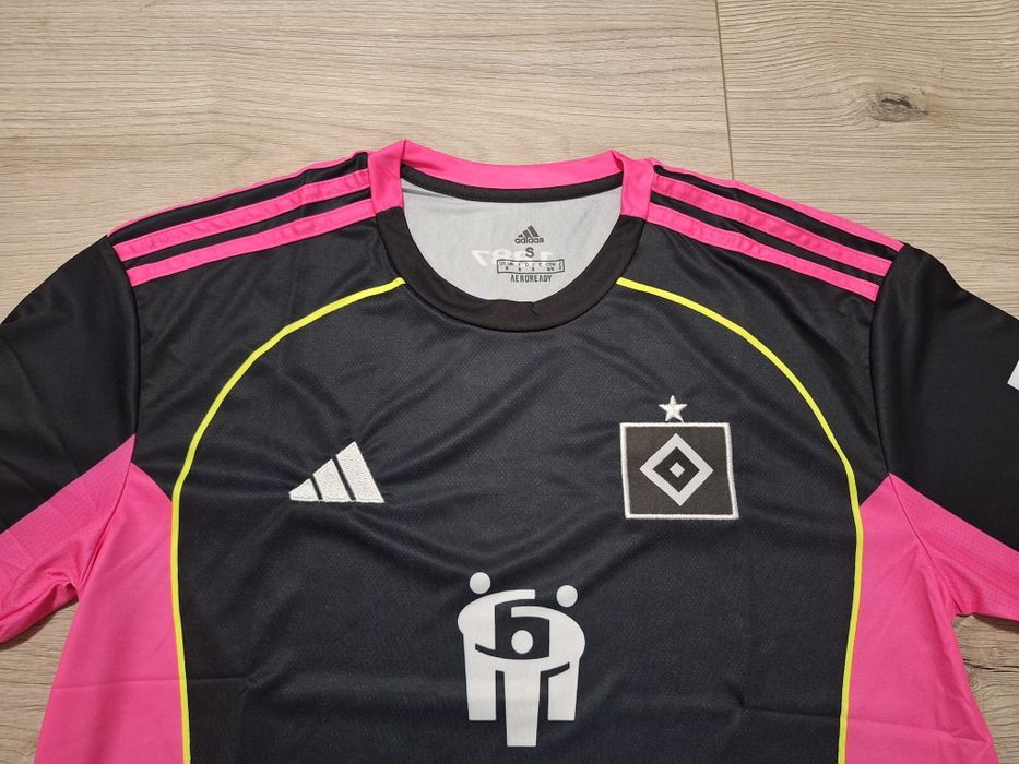 Футболна фланелка на Хамбургер нов сезон 25/26!!!