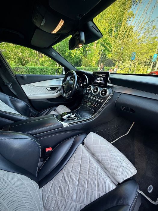 Mercedes C Class 220d 4MATIC AMG LINE 7g-Tronic