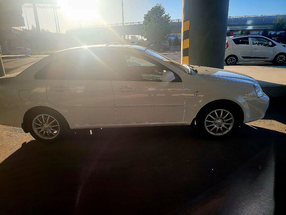 Lacetti sotiladi 2013 yil.