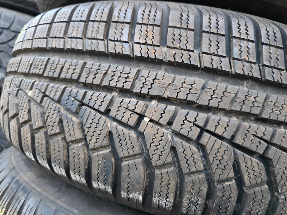 4бр Зимни гуми 215 70 16 - Hankook