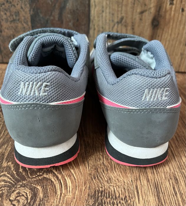 Маратонки Nike 30