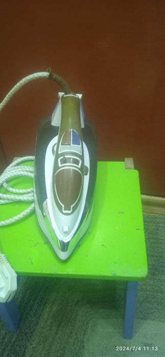 Утюг Vitek 2200W.