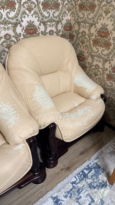 Продам диван и два кресла  80000