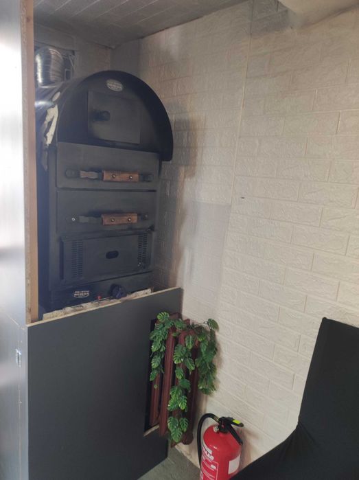 Разработен бизнес заведение за бързо хранене до училище