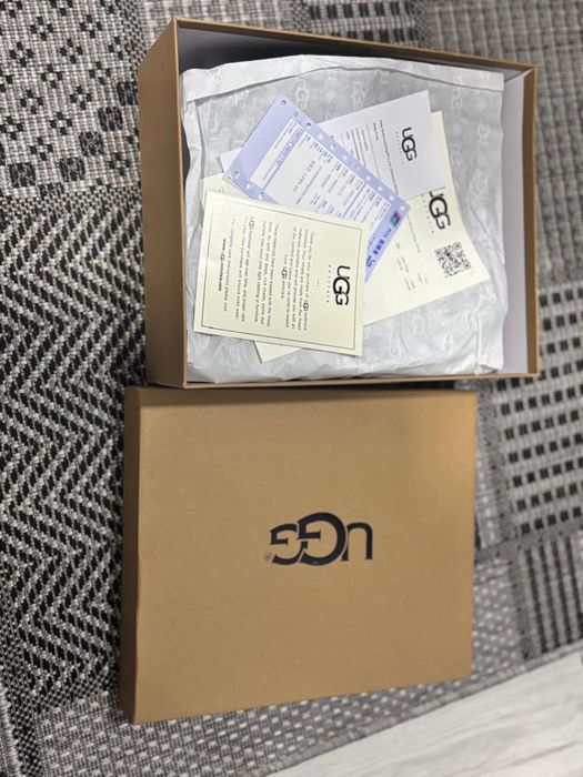 Продам обувь UGG