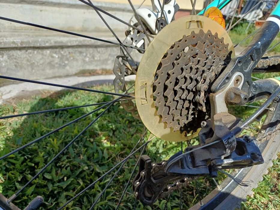 De vânzare bicicletă pentru adolescenți