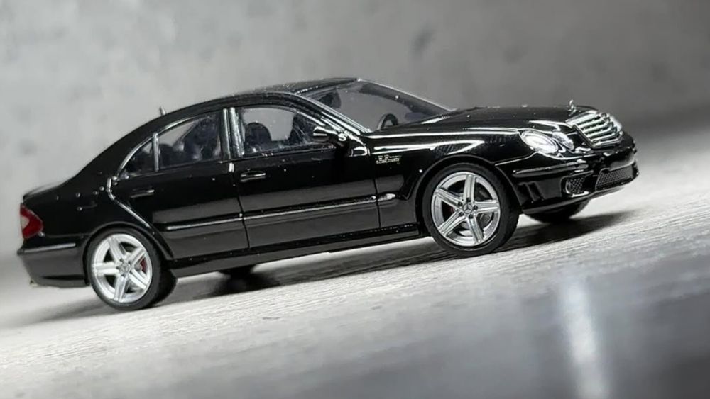 Mercedes-Benz E63 W211